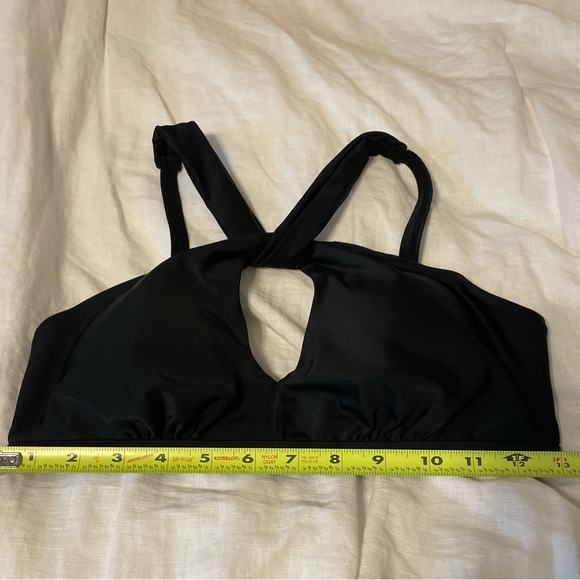 Swimsuits For All Expert Multi-Way Black Halter Padded Swim Bikini Top (size 4) - Picture 3 of 6